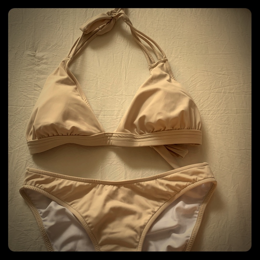 Venus cream color bikini 👙